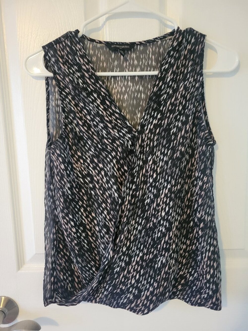Banana Republic Sleeveless V-Neck Black with Multicolor Asymmetric Print